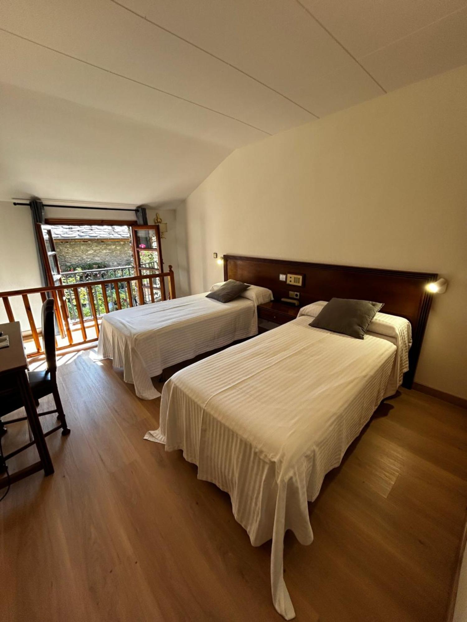 Hotel Santa Barbara De La Vall D'أوردينو المظهر الخارجي الصورة