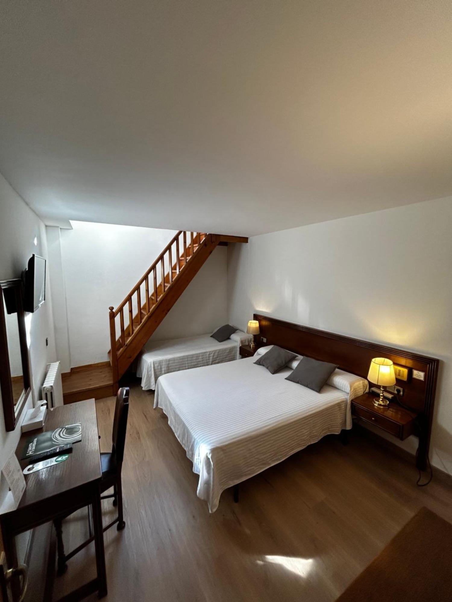 Hotel Santa Barbara De La Vall D'أوردينو المظهر الخارجي الصورة