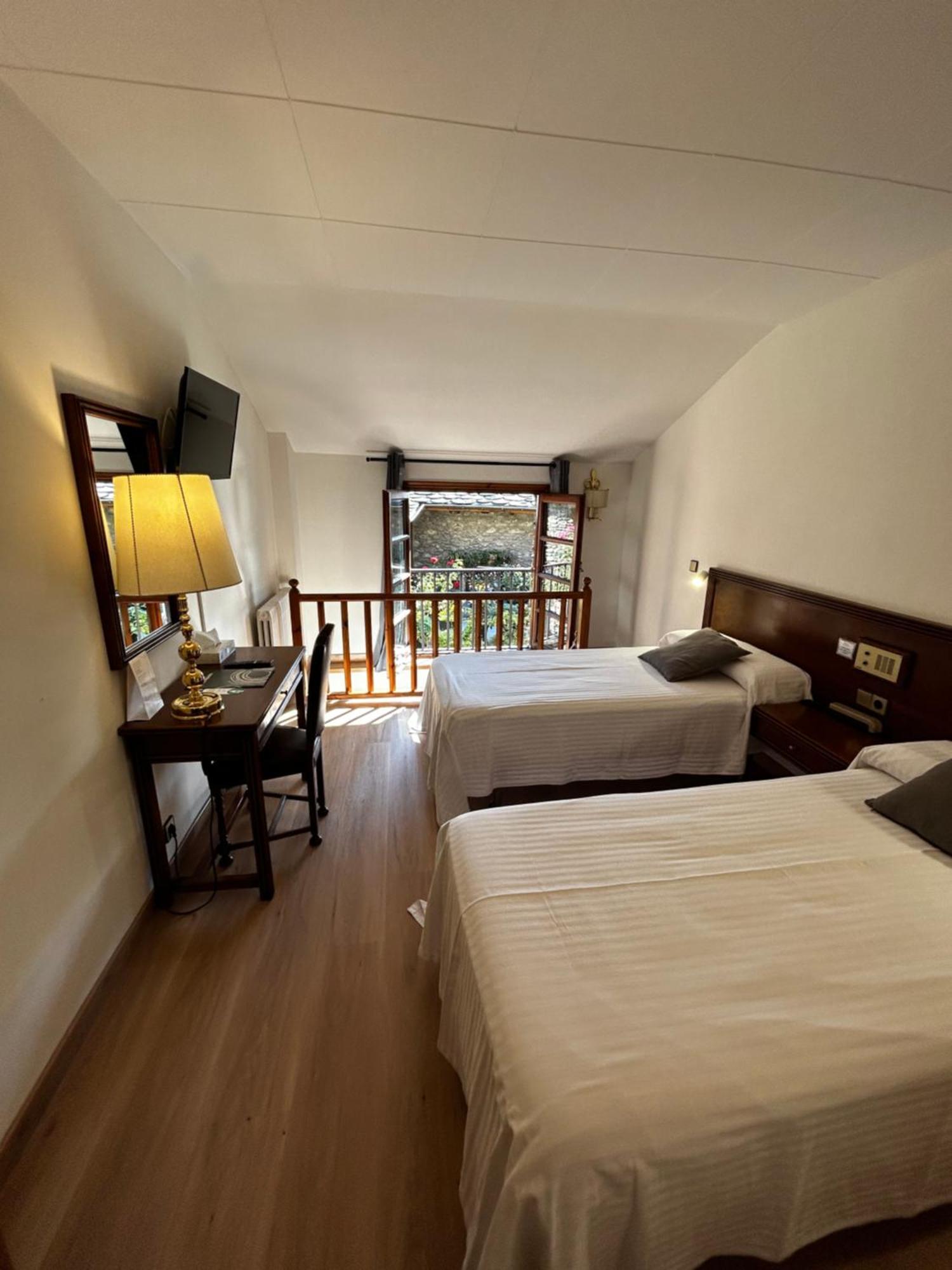 Hotel Santa Barbara De La Vall D'أوردينو المظهر الخارجي الصورة