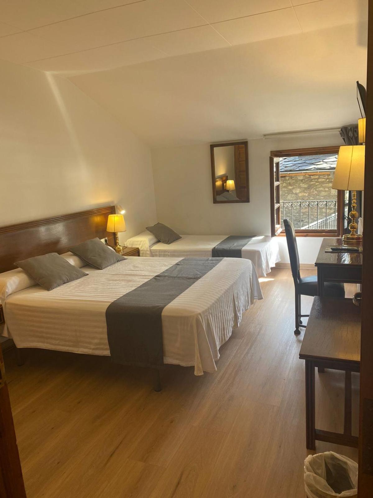 Hotel Santa Barbara De La Vall D'أوردينو المظهر الخارجي الصورة