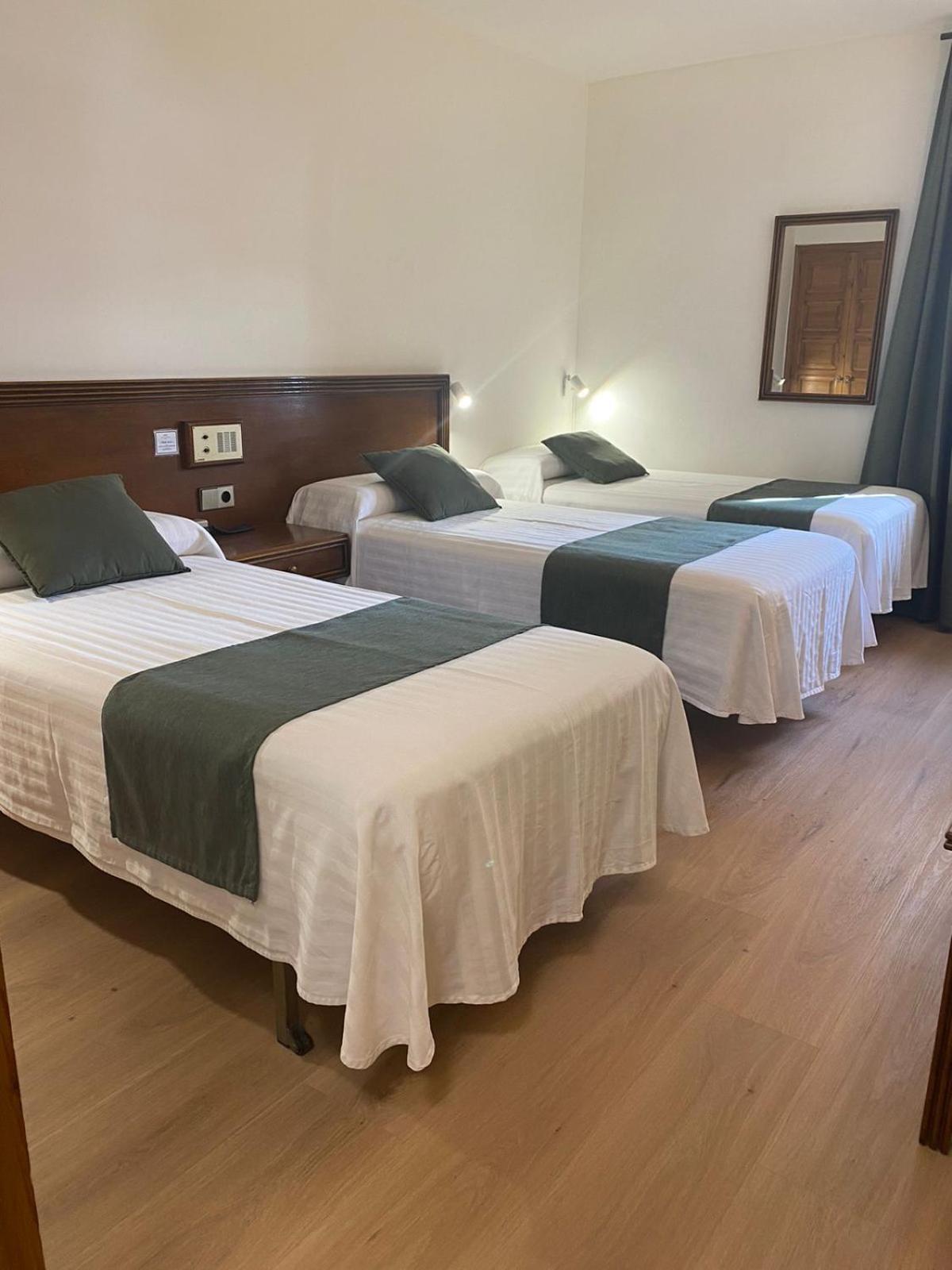 Hotel Santa Barbara De La Vall D'أوردينو المظهر الخارجي الصورة