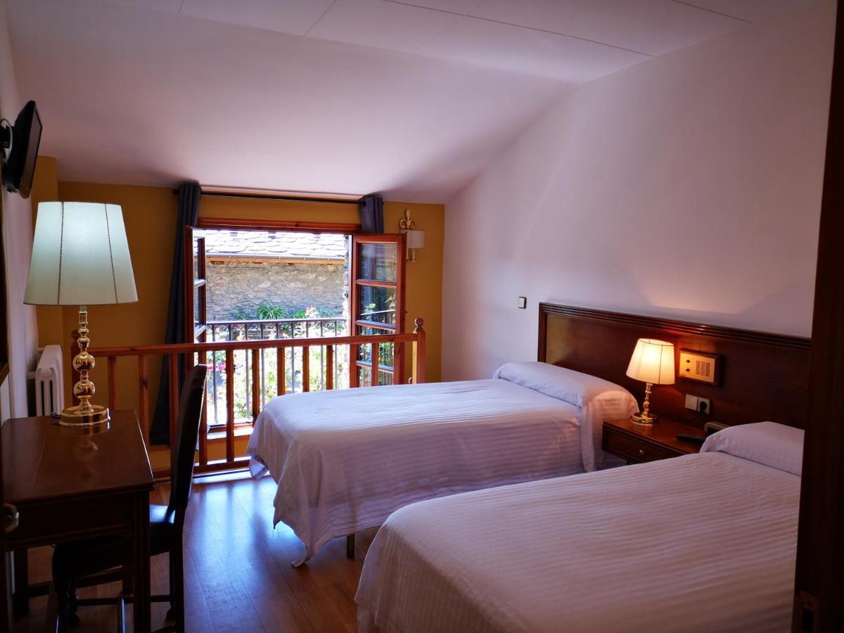 Hotel Santa Barbara De La Vall D'أوردينو المظهر الخارجي الصورة