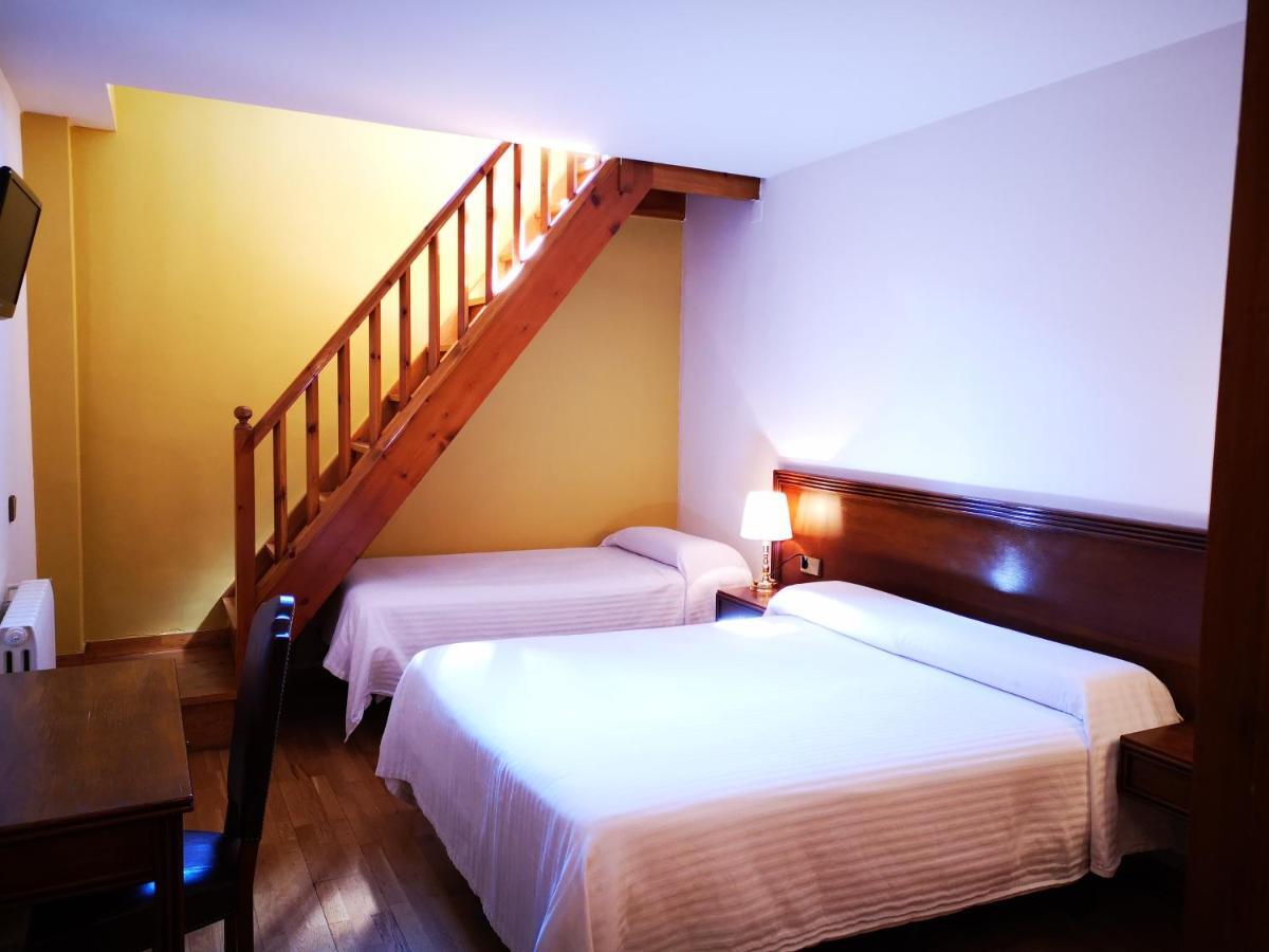 Hotel Santa Barbara De La Vall D'أوردينو المظهر الخارجي الصورة